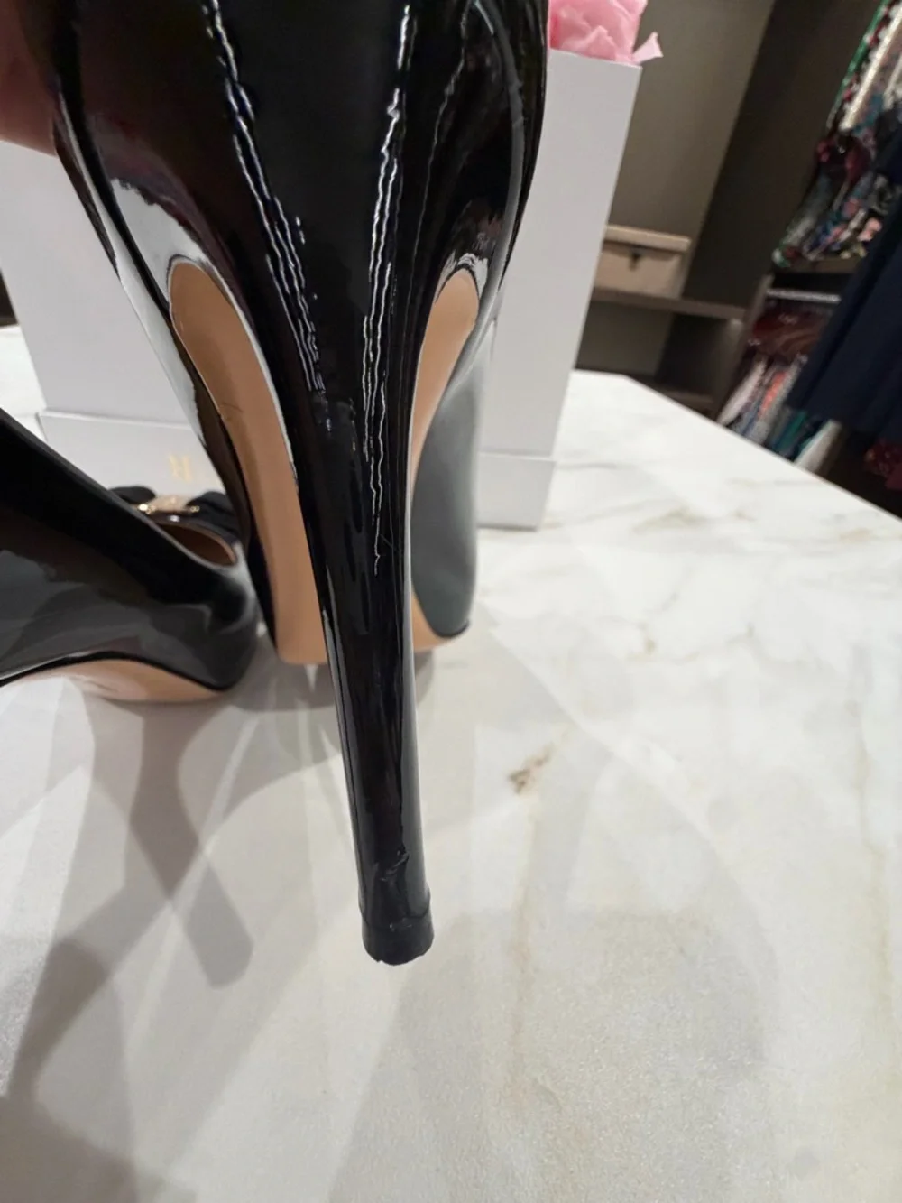 Salvatore Ferragamo Black Patent Vara Bow Pumps with Gold Plate - Picture 6 of 8